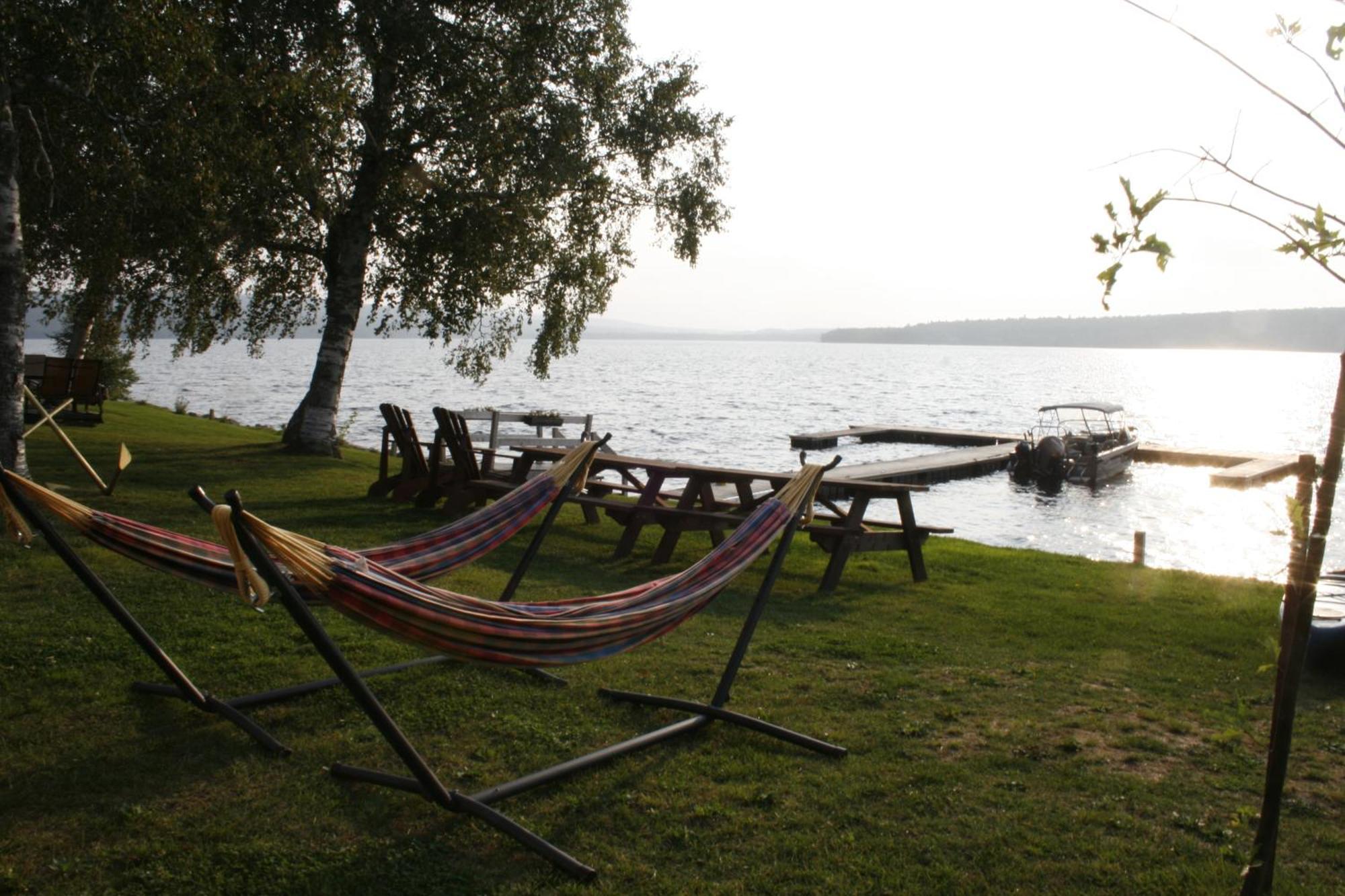 Auberge Et Chalets Sur Le Lac Lac-Megantic Phòng bức ảnh