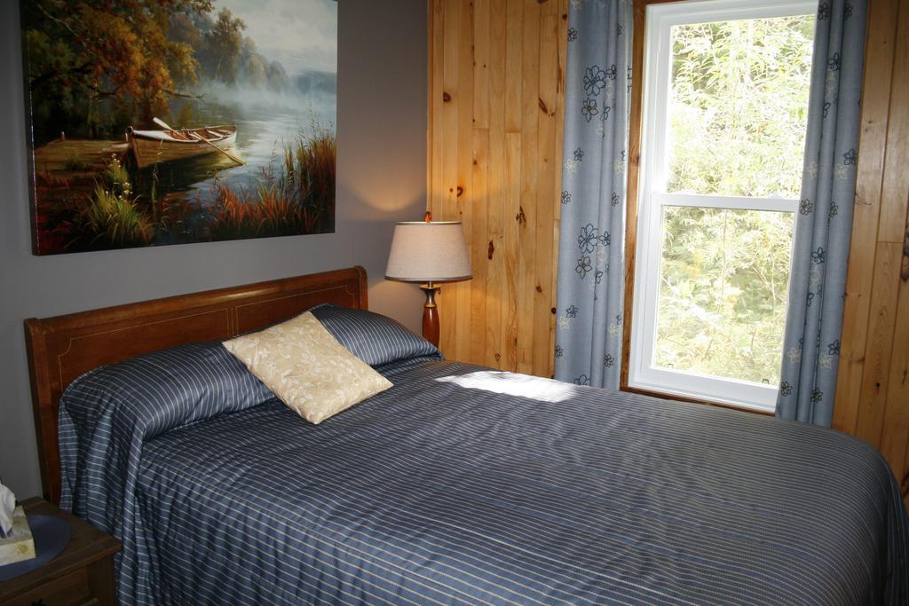 Auberge Et Chalets Sur Le Lac Lac-Megantic Ngoại thất bức ảnh